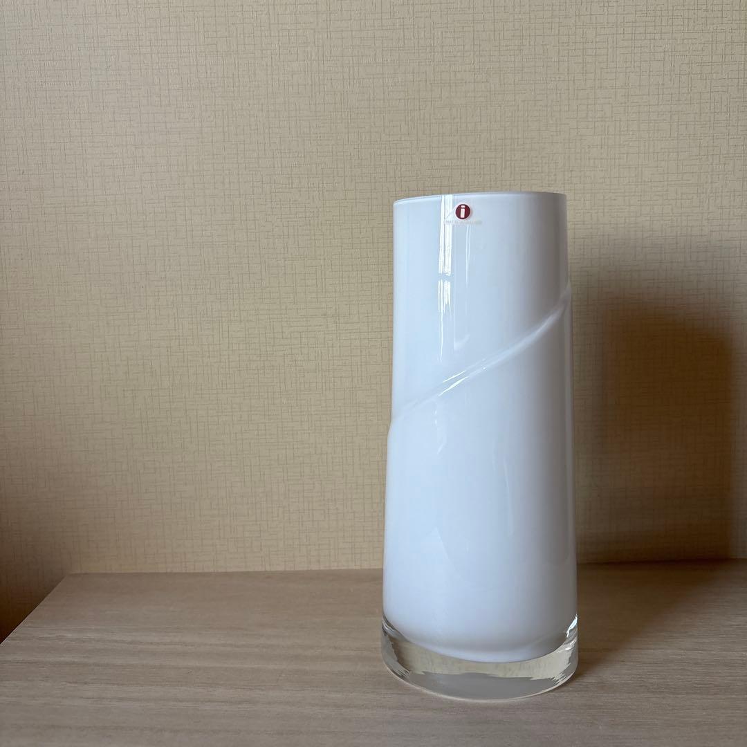 イッタラ　オパールホワイト　ガラス花瓶　ヴィンテージ　フラワーベース itt-esrak.jpg