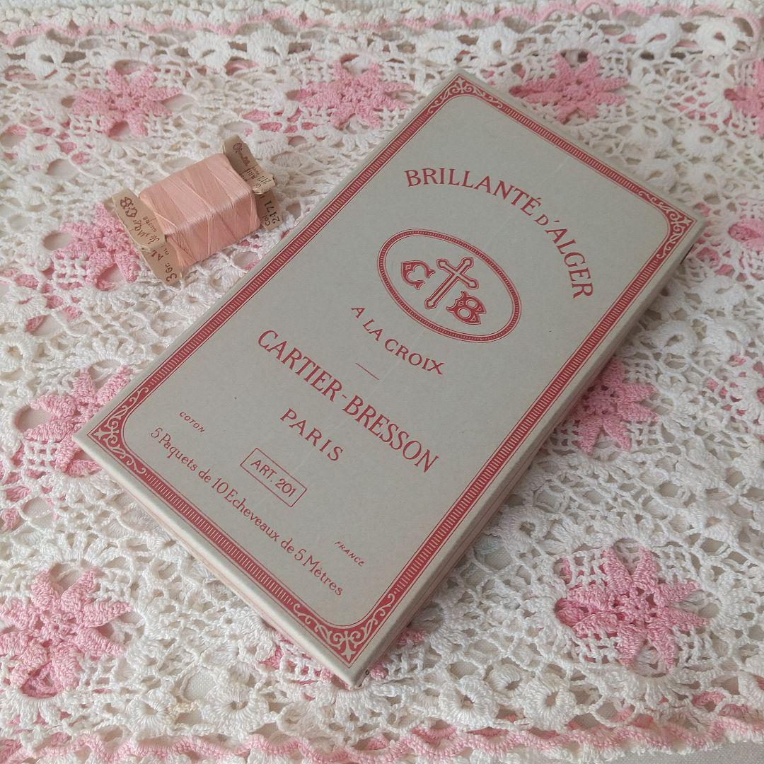 ま*ん様 フランスアンティーク カルティエブレッソン 糸箱と立体糸巻