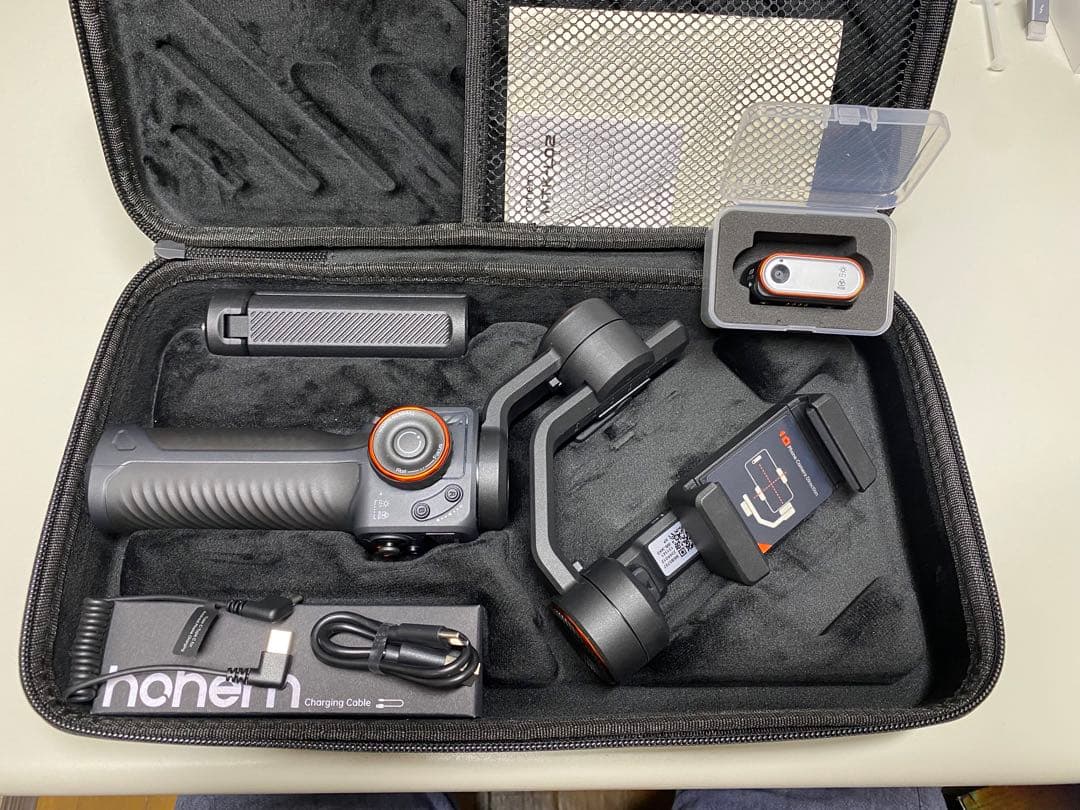 Hohem M6 AI追尾&フィルライト付き3軸ジンバルセット Hohem iSteady M6 – AI Tracking Gimbal for Android & iPhone