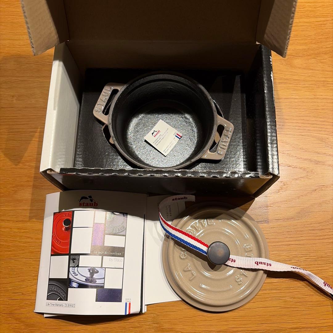 ストウブ ココットラウンド10cm リネン - メルカリ