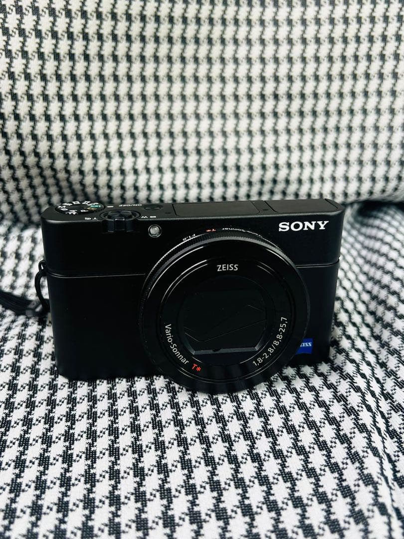 デジタルカメラ SONY Cyber Shot RX100III DMC-RX100M3 RX100III(DSC-RX100M3) | デジタルスチルカメラ Cyber-shot