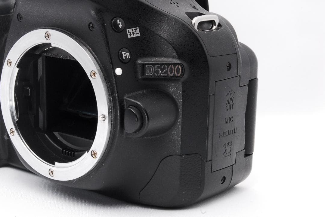 KOYO様専用✨スマホ転送可 自撮り可能機種✨Nikon D5200 ダブル - メルカリ