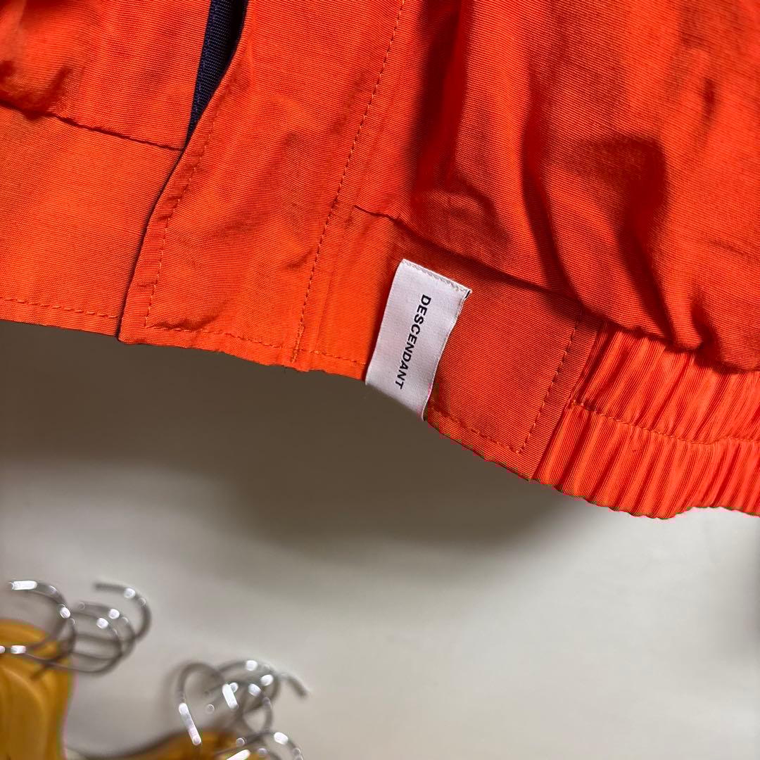 美品 DESCENDANT ナイロンジャケット オレンジ 秋冬コーデ - メルカリ