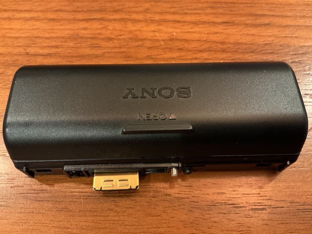 SONY MZ-N10 ポータブルMDプレーヤーとアクセサリー