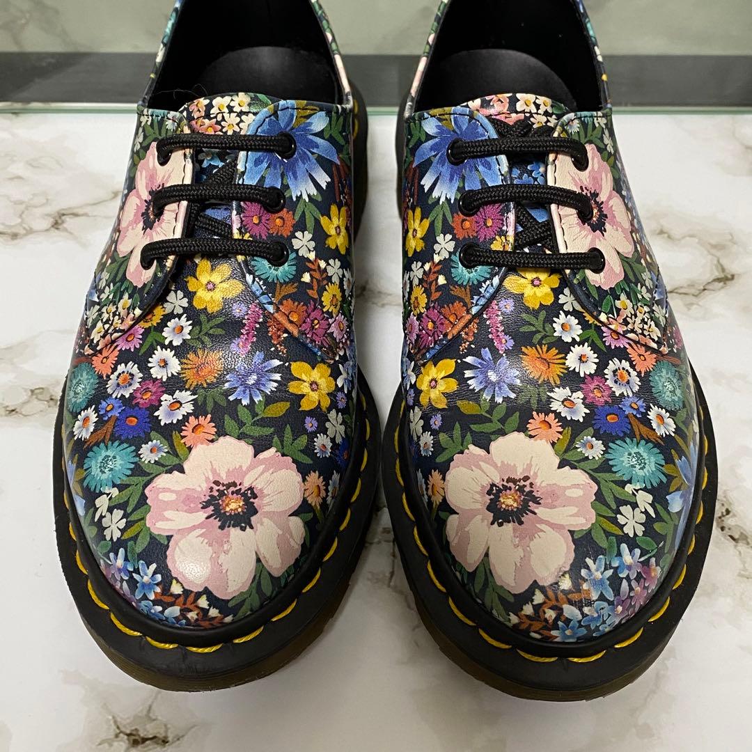 綺麗 美品 Dr.Martens ドクターマーチン 3ホール フラワー 花柄 - メルカリ