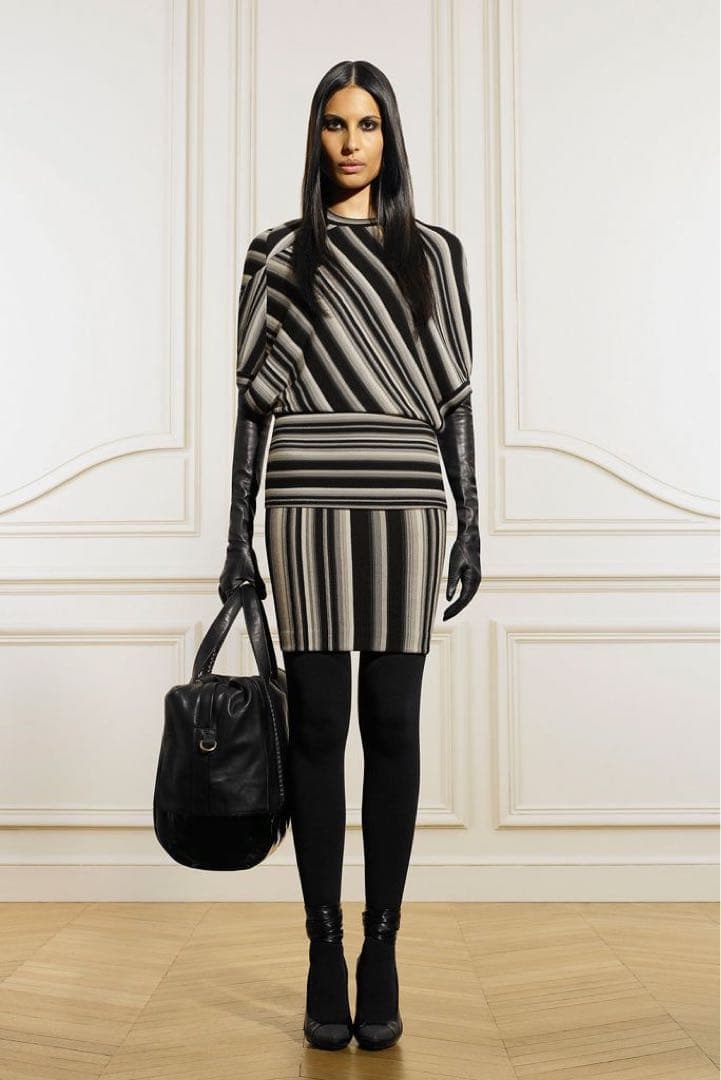 GIVENCHY 2009AW リカルドティッシ期 変形ストライプ ニットワンピ Givenchy Abstract-Pattern Knitted Sweater Dress - Runway Catalog