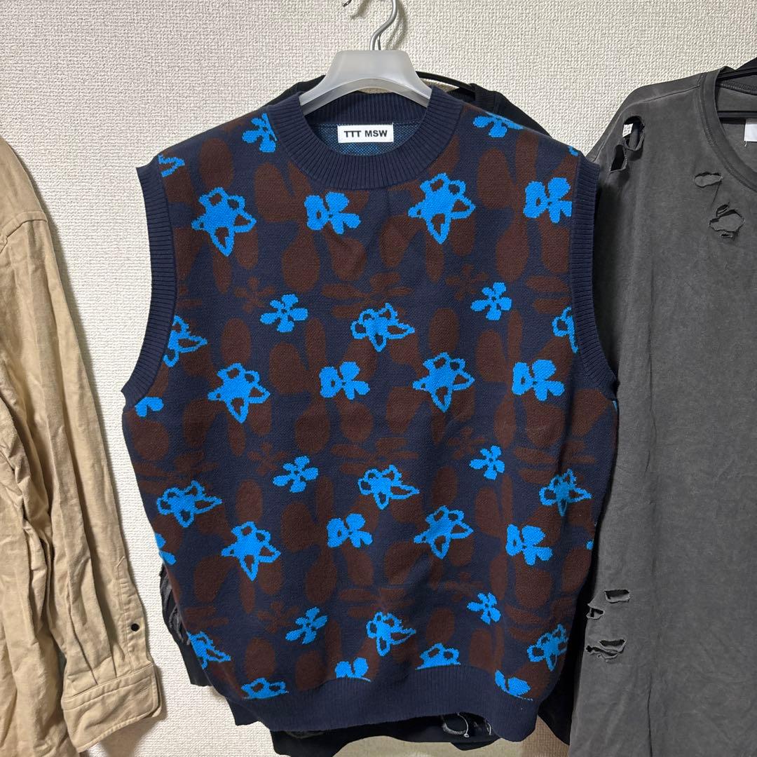 小*栗様 TTT MSW 花柄ノースリーブベスト L TTT MSW（ティーモダンストリートウエア）中古・古着オンライン通販