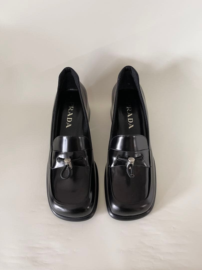 未使用保存品Pradaプラダ ブラックレザー ローファー革靴 パンプス 未使用品》PRADA プラダ モンクストラップ パンプス ローファー 本革