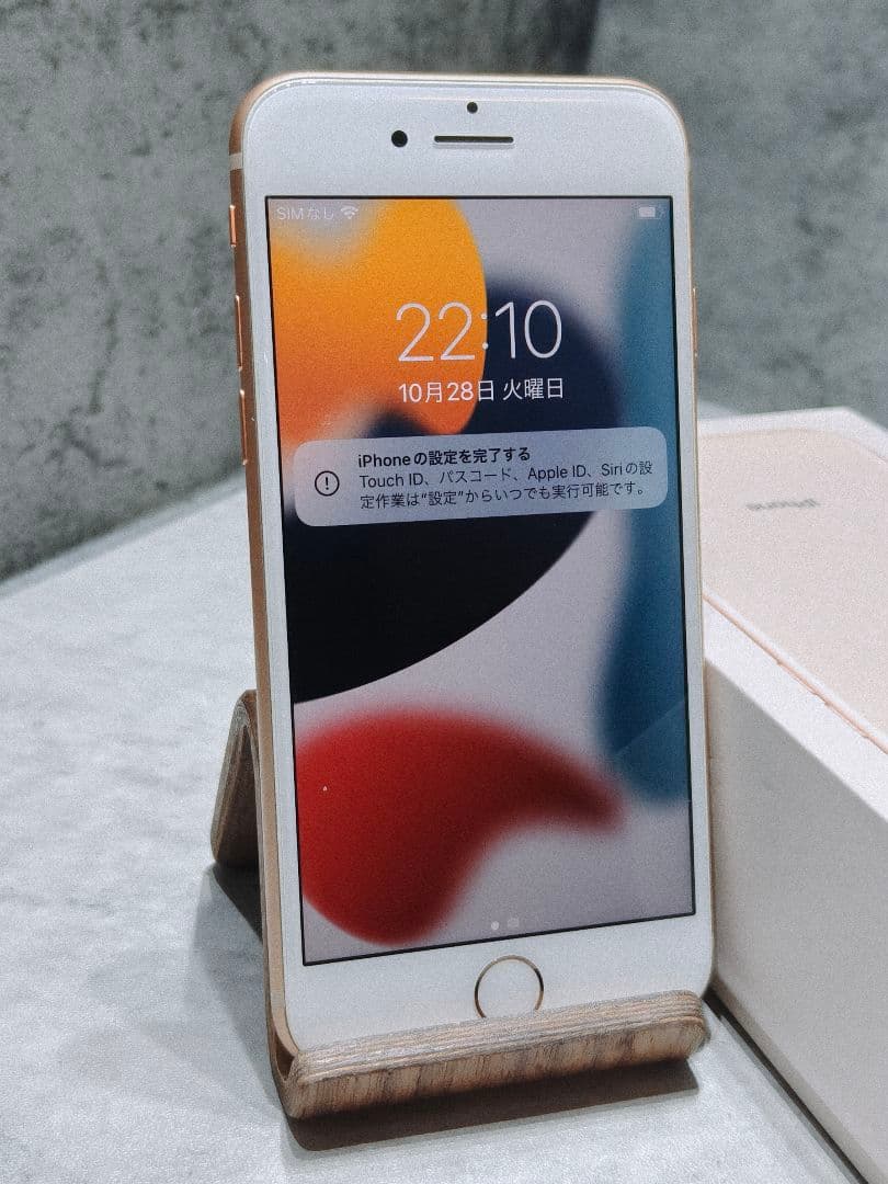 美品 iphone8 64GB SIMフリー スマホ
