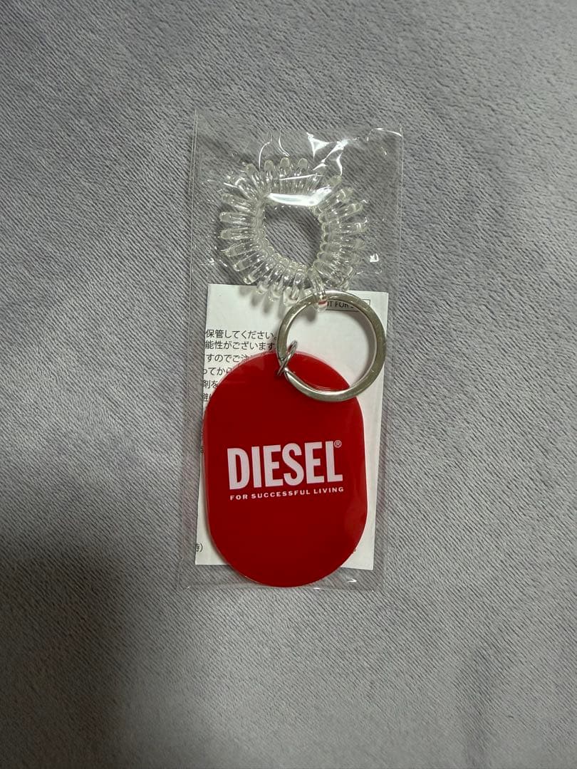 DIESEL ロゴ キーホルダー - メルカリ