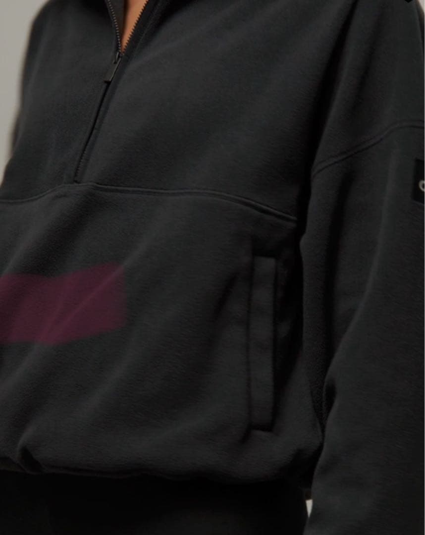 alo リラックスフィット フリース トレーナーXXSタグ付き - メルカリ