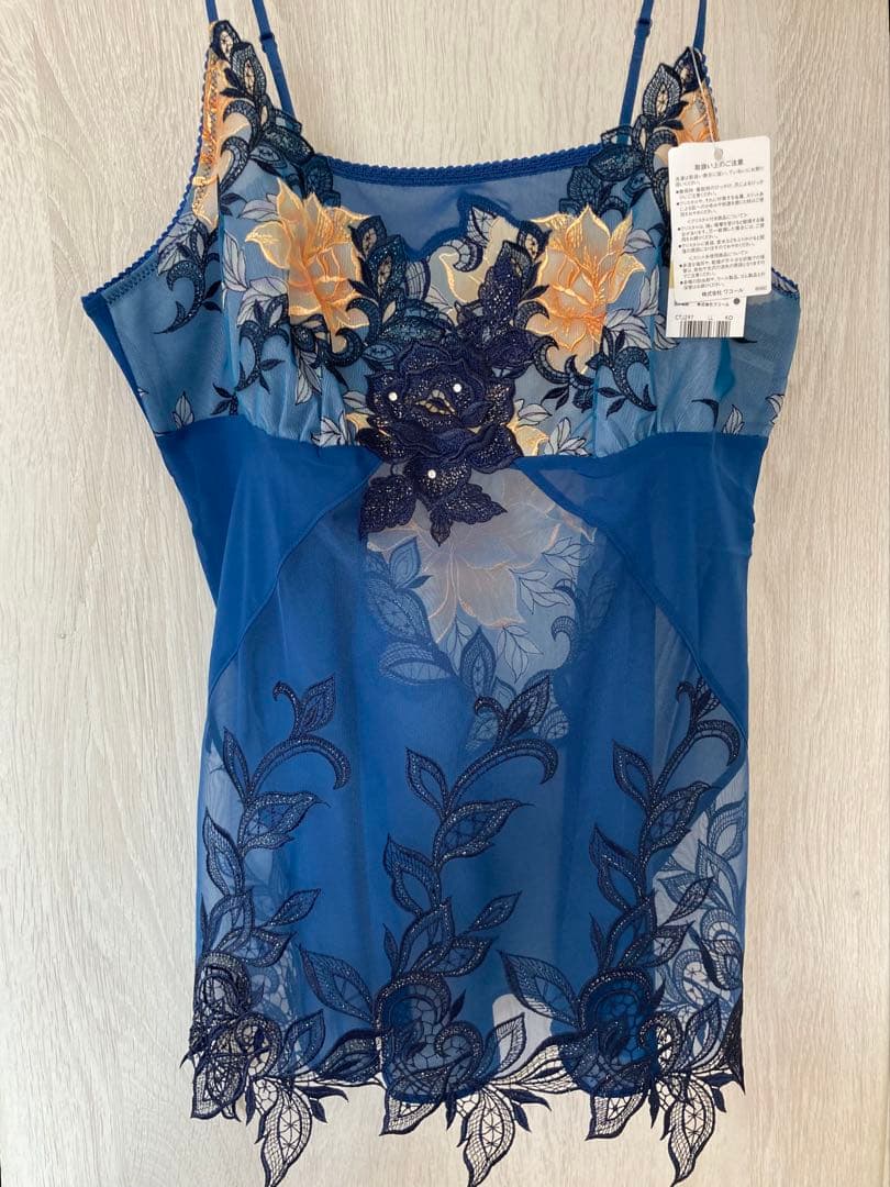 新品 ワコール サルート 店舗限定 97G キャミソール LL KO - メルカリ