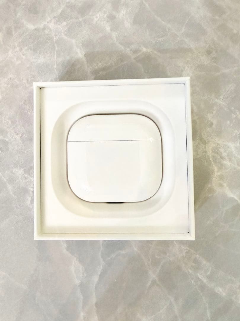 【一度使用のみ美品】Apple AirPods 4 AirPods 4を購入 - Apple（日本）