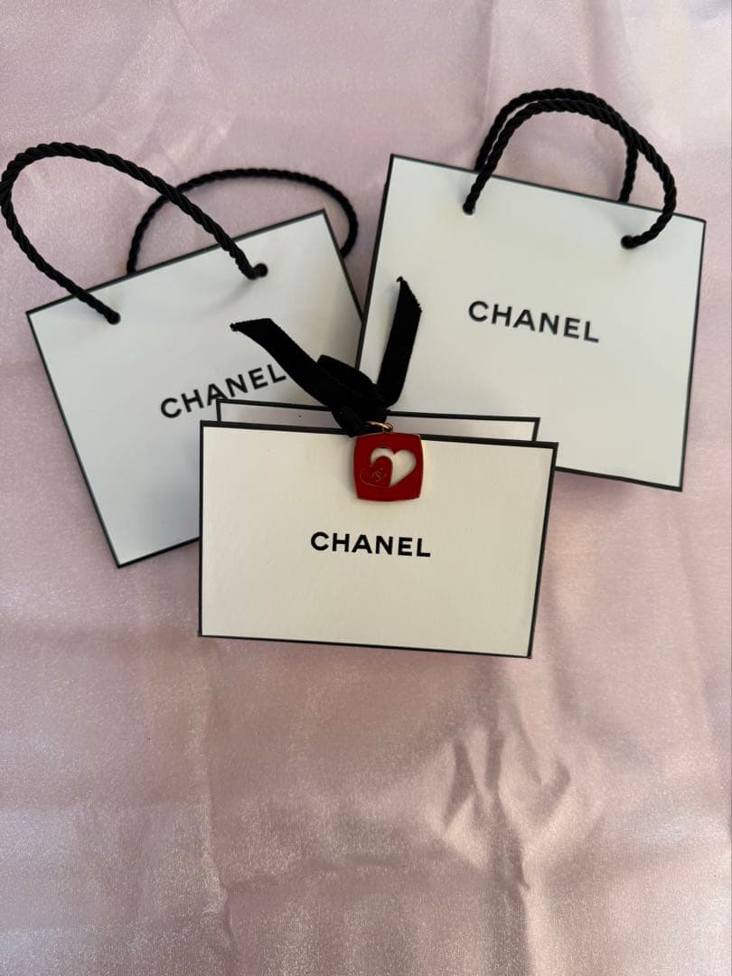 CHANEL ロゴ入りショッパー ギフトボックスセット - メルカリ