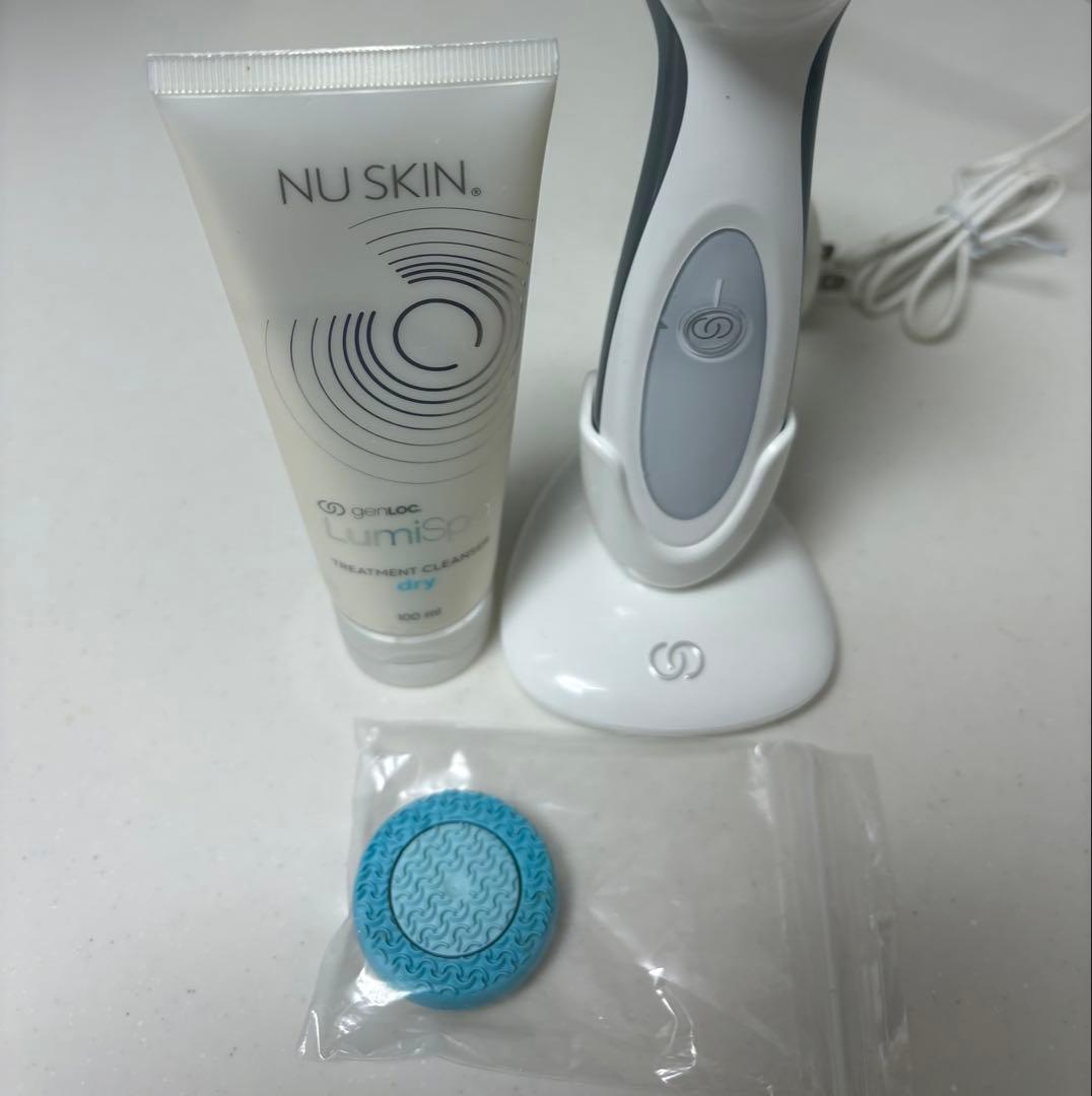 NU SKIN ルミスパ LumiSpa 本体 洗顔料付 動作OK - メルカリ