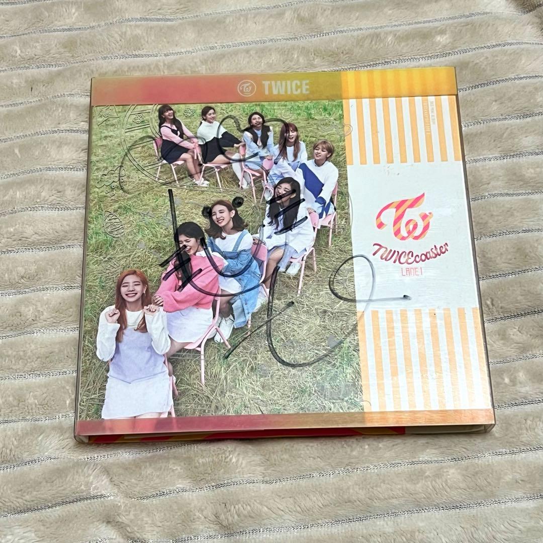 サイン入り】TWICE モモサイン入りアルバム - メルカリ