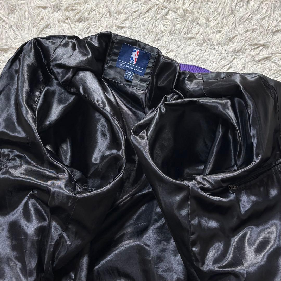 み様 NBA G-III LAKERS レイカーズ スタジャン デカロゴ 黒 L - メルカリ