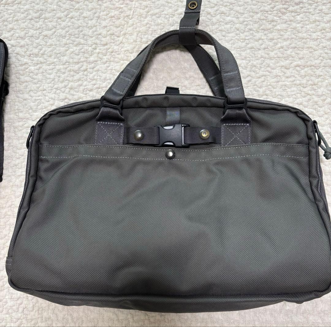 t*1様 再掲 【良品】BRIEFING 別注 トゥモローランド グレービジネス