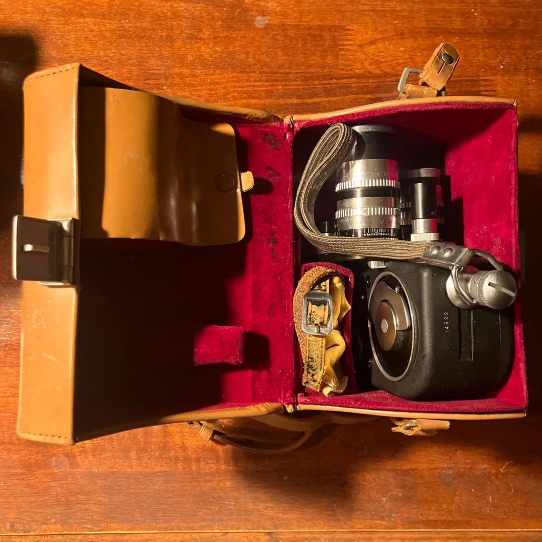 Arco Eight 8mmフィルムカメラ ケース付き - メルカリ