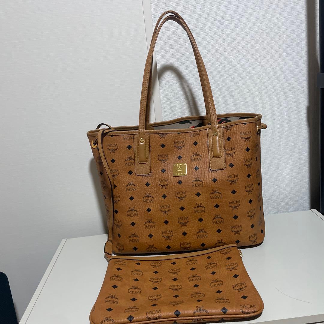 美品MCM ブラウン リバーシブルトートバッグ ポーチ付き 3way - メルカリ