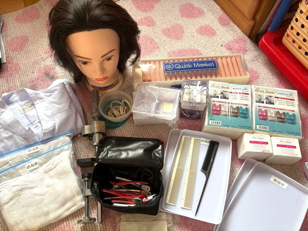 美容師国家試験　ワインディングウィッグと用具セット 美容師国家試験ワインディングセット - メルカリ
