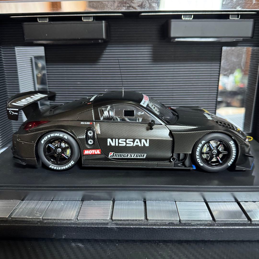 オートアート1/18フェアレディZ 2005 スーパーGTテストカー(ケース付