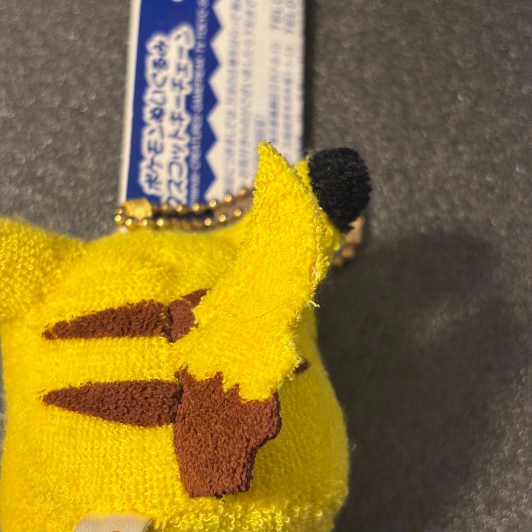 希少 うるるん ボールチェーンマスコット 初期ピカチュウ TOMY 平成