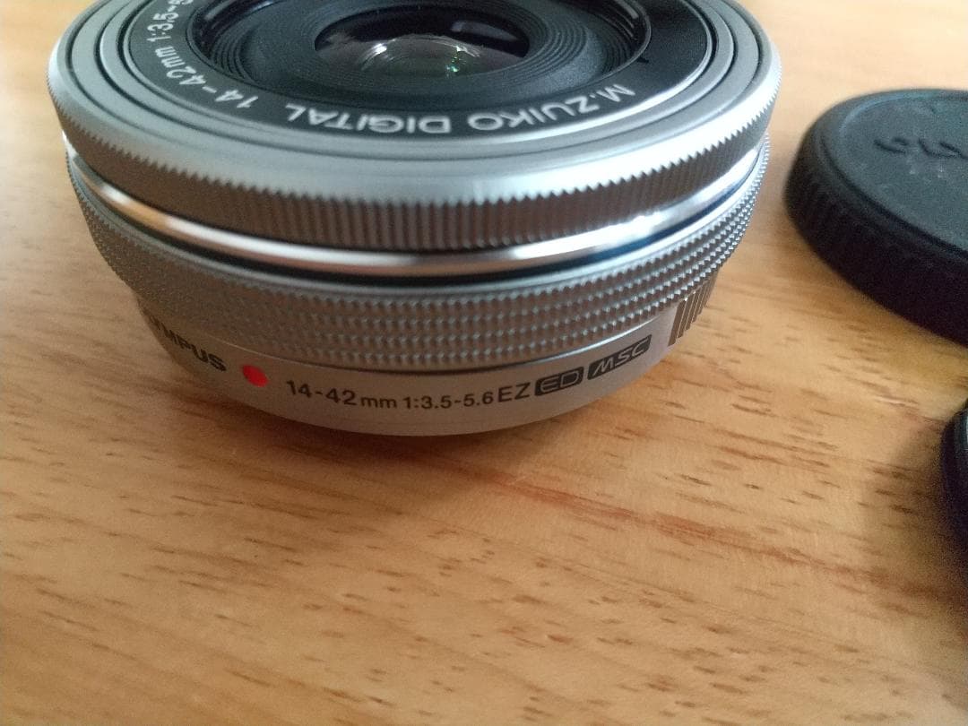 【極上品】M.ZUIKO DIGITAL ED 14-42mm F3.5-5.6