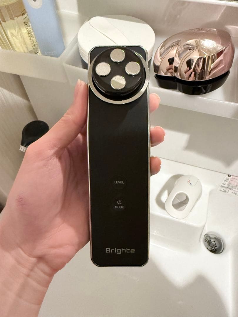 ELEKILIFT 美顔器 RF・EMS機能付き 楽天市場】【ブライト公式】ギフト Brighte ELEKI LIFT / エレキリフト