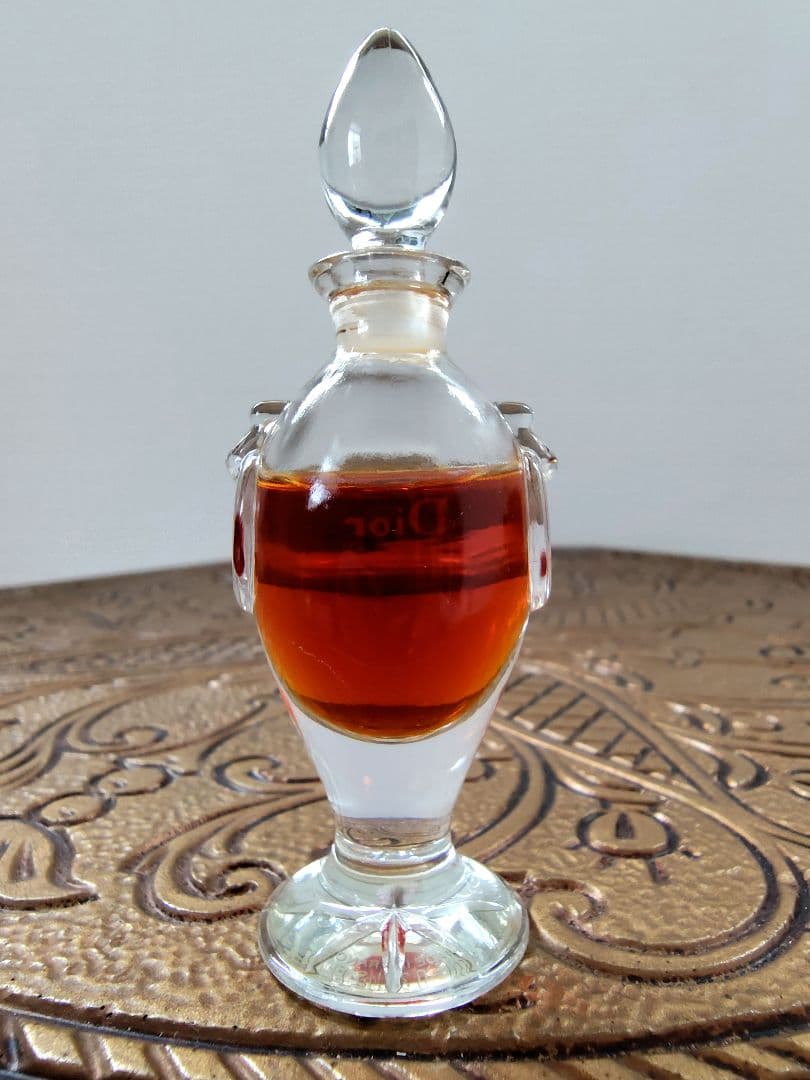 DIOR　クリスチャン ディオール　ディオリッシモ　アンフォラボトル　7.5ml