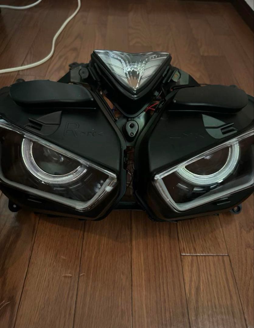 最終値下げ！ YZF-R25 HID ヘッドライト RG10J イカリング デーモンアイ ヘッドライト ヘッドランプ YZF-R25 YZFR25 RG10J