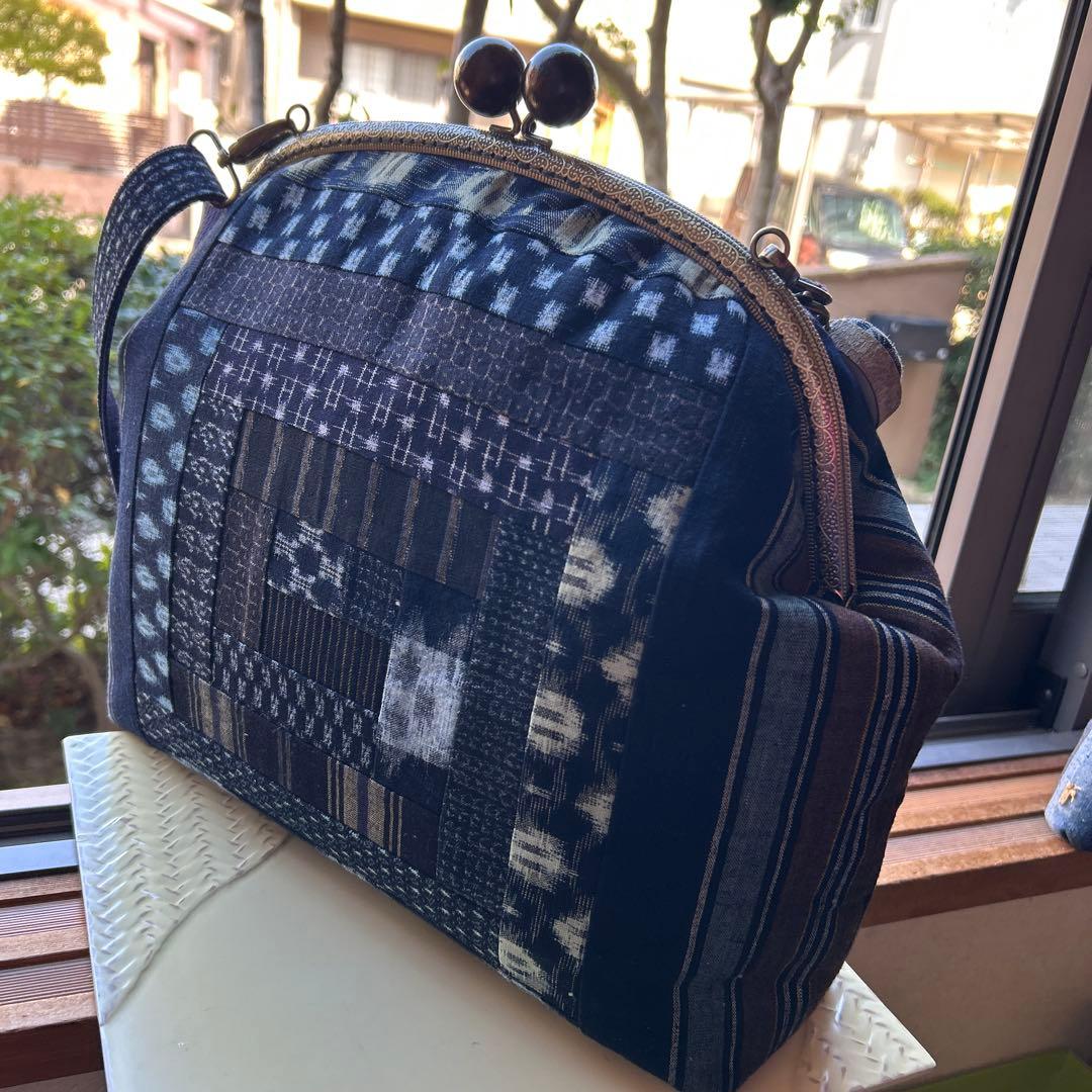 絣のパッチワーク大きながま口丸ショルダー (*´꒳`*)ショルダー紐と