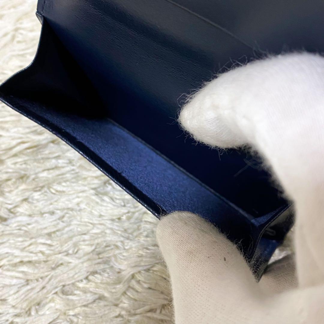 未使用級】ペッレモルビダ 名刺入れ カードケース ネイビー 二つ折り