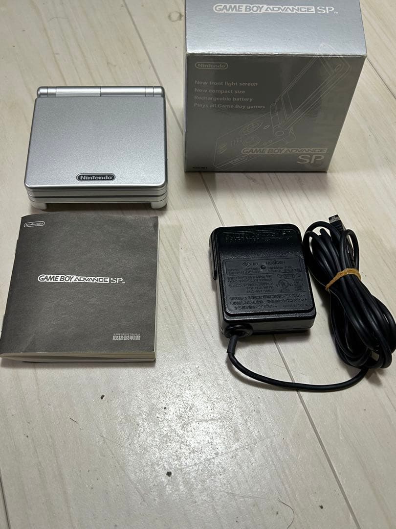 箱付】ゲームボーイアドバンスSP プラチナシルバー動作確認済GBASP