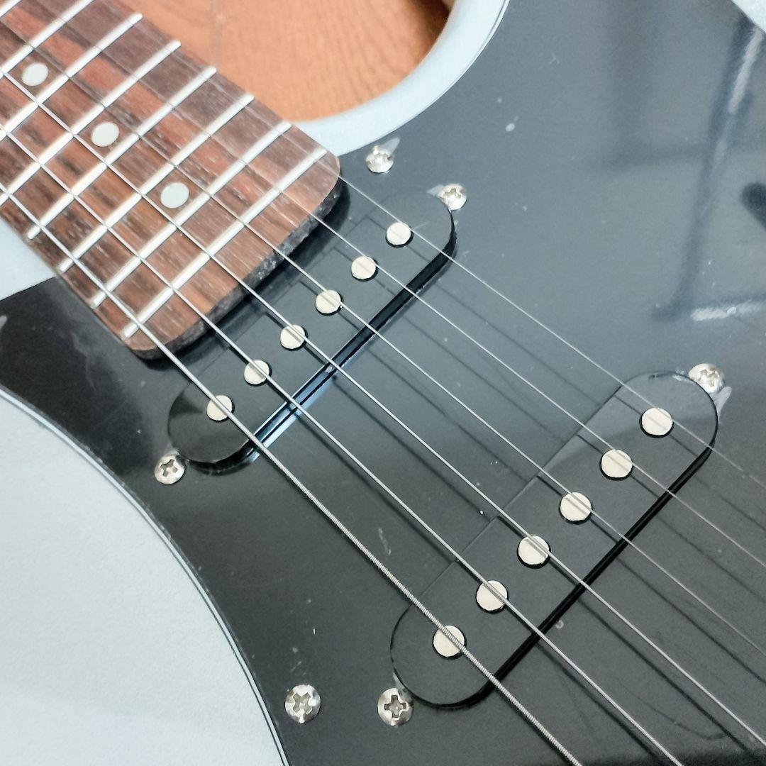 Mavis ストラトキャスタータイプ エレキギター メタリックシルバー