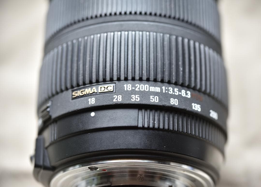 美品！SIGMA 18-200mm F3.5-6.3 DC OS HSM ニコン