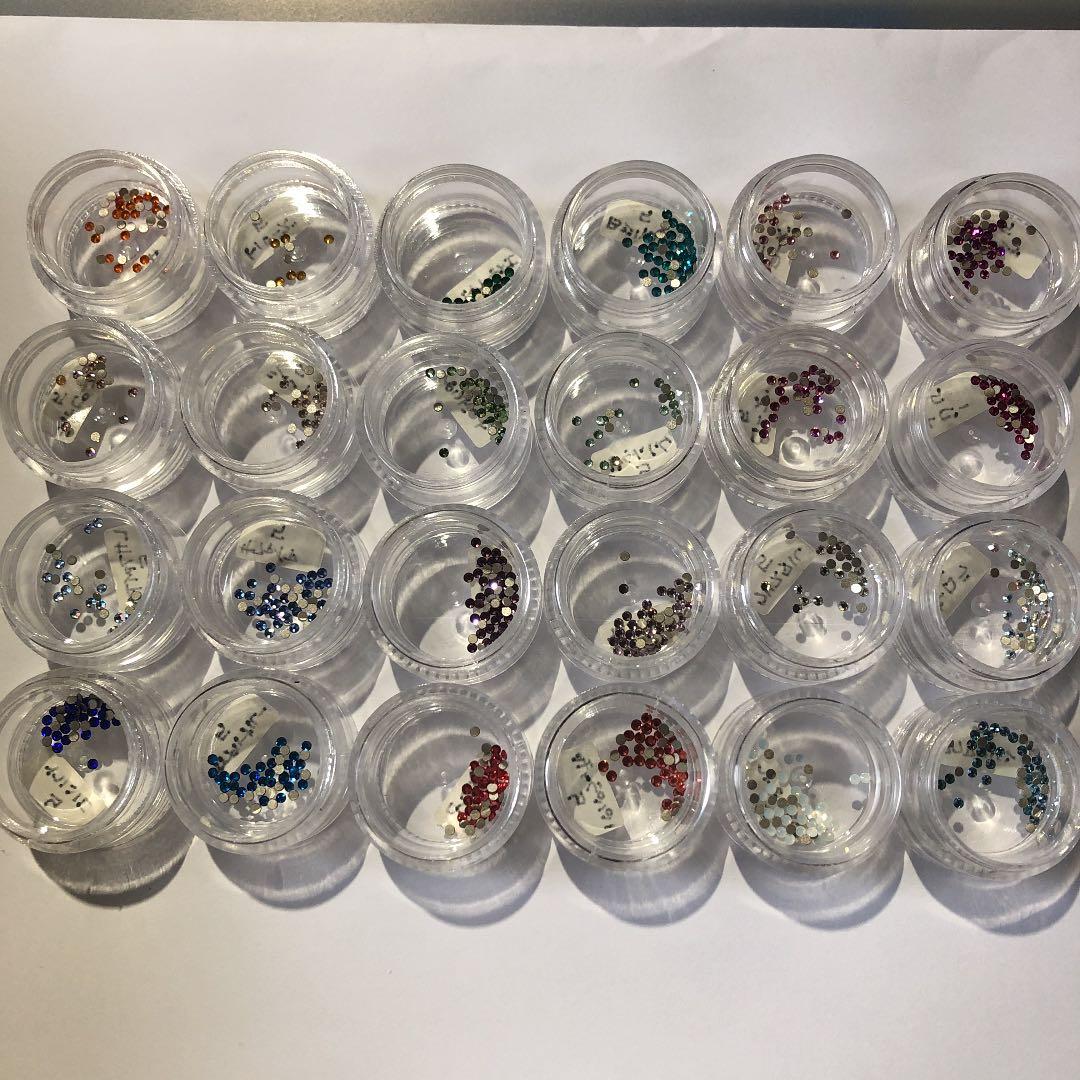 ラインストーン　スワロフスキー スワロフスキー クリスタル-#2000 4-ラインストーン・スワロフスキーの