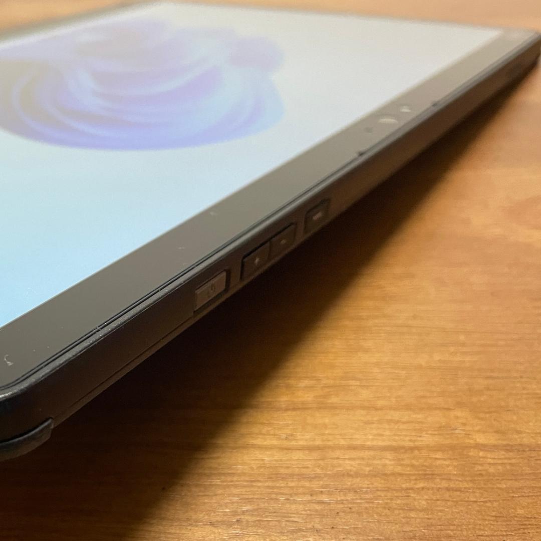 大画面13.3インチ 富士通タブレット 軽量 Corei5第8世代 カメラ付き