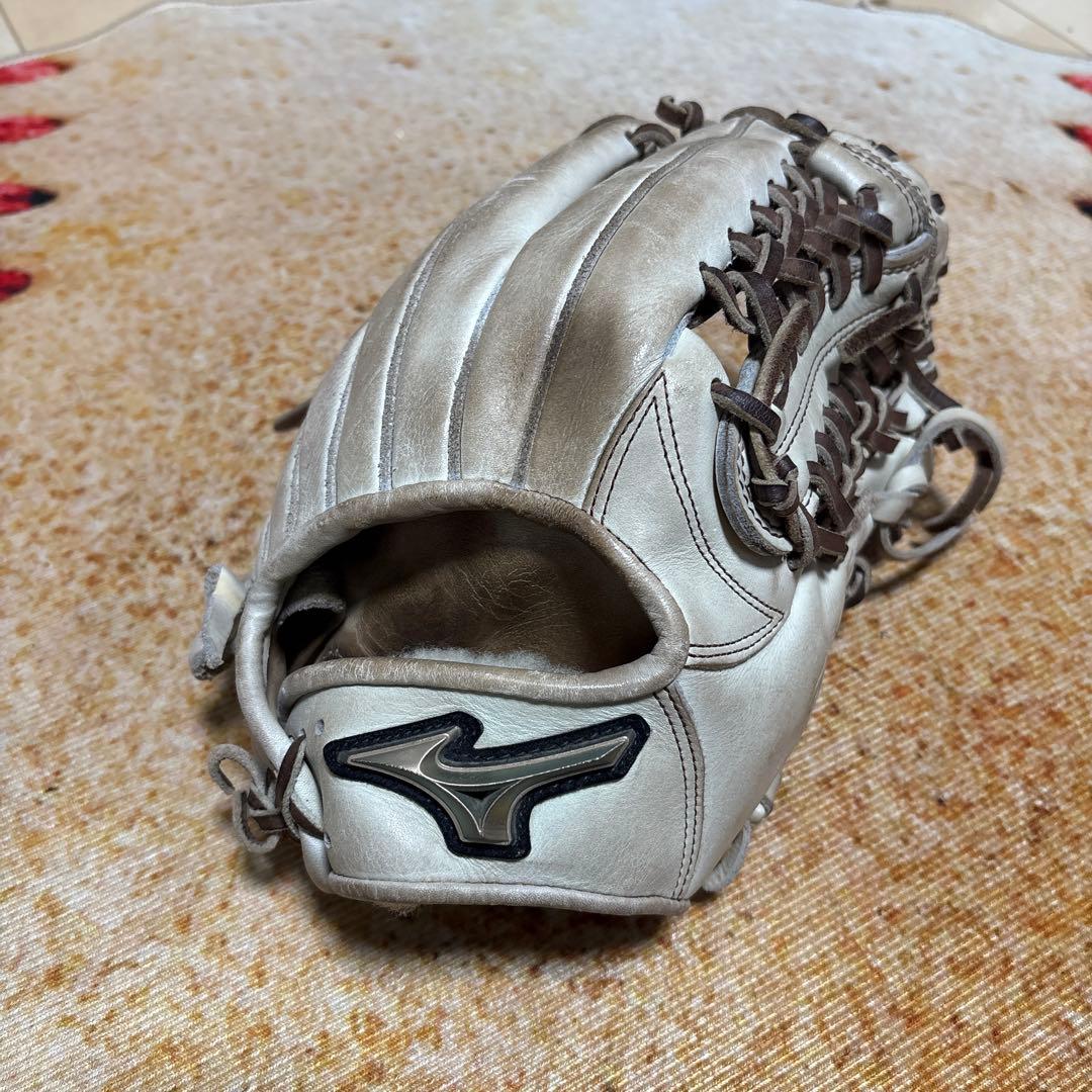 Mizuno Global Elite ホワイトグローブ 右投げ用 MIZUNO（ミズノ） 球速が上がる グローバルエリート 硬式 グローブ