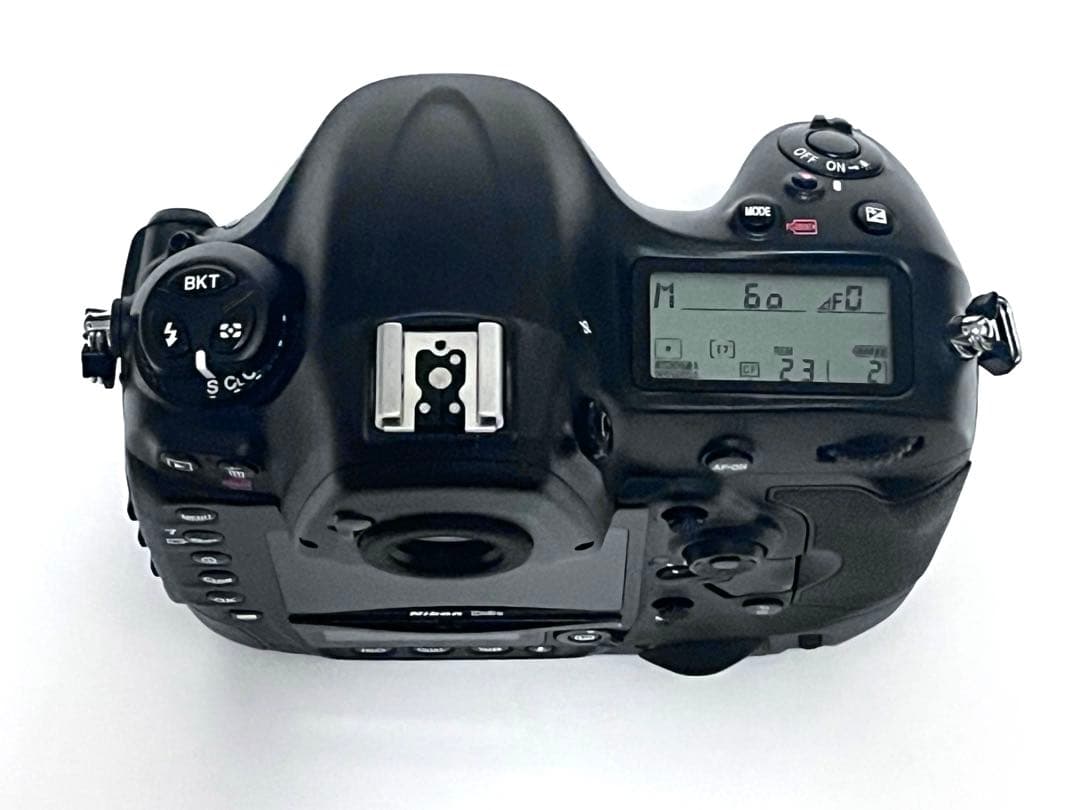 Nikon D4S デジタル一眼レフカメラ シャッター回数47000回 - メルカリ