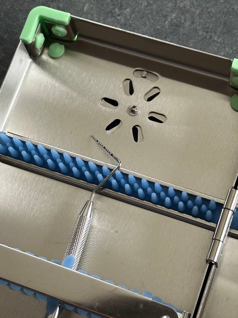 ヒューフレディ グレーシーキュレット ミニ プローブとYDM滅菌ケース