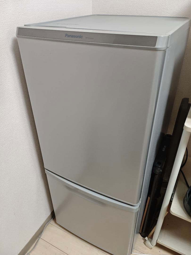 Panasonic　NR-B14AW　冷蔵庫 2019年製 Amazon.co.jp: NR-B14AW-S [パーソナル冷蔵庫138L(シルバーグレー