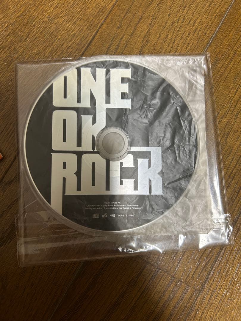本物 ONE OK ROCK Emotion Effect 会場限定CD「」 - メルカリ