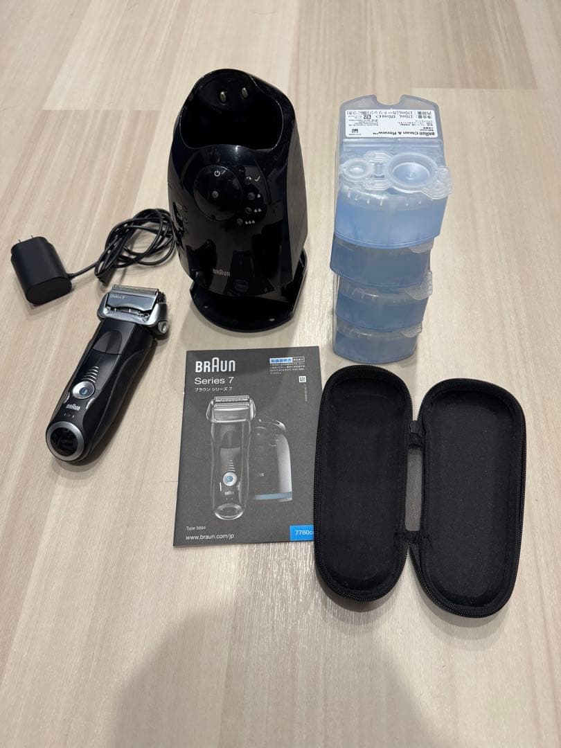 BRAUN メンズ電気シェーバー Series 7 Type 5694 洗浄液 BRAUN メンズ電気シェーバー Series 7 Type 5694 洗浄液 - メルカリ