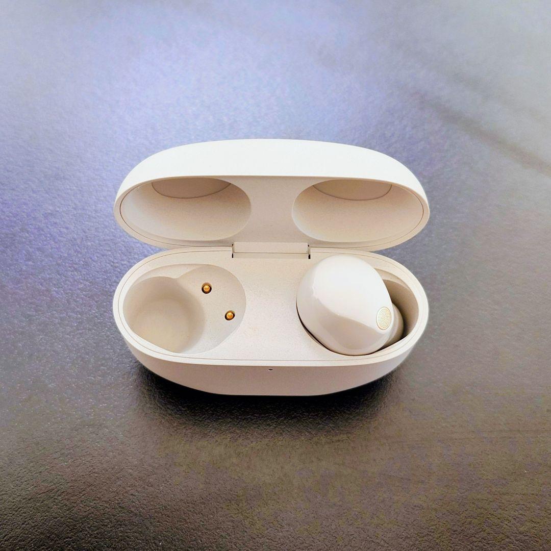 ソニー WF-1000XM5 ケース 右側イヤホン SONY（ソニー） 純正 WF-1000XM5 付属 充電ケース プラチナシルバー