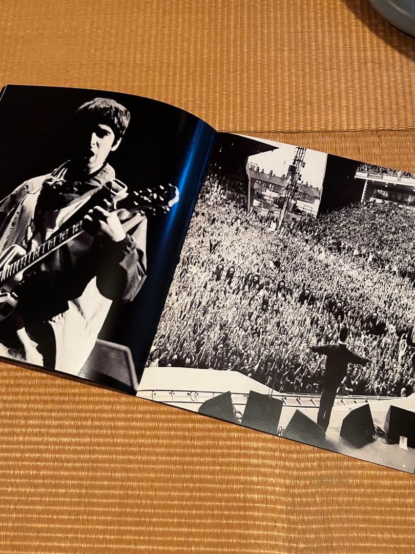 oasis ライブツアーパンフレット オアシス ネブワース - メルカリ