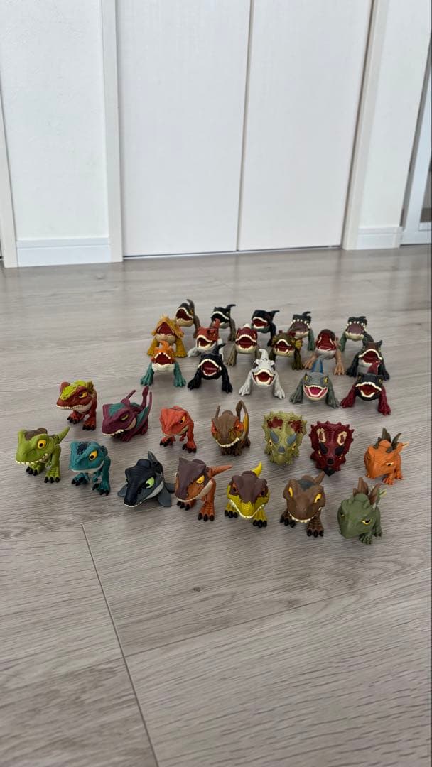 美品⭐︎かみかみコレクション ジュラシックワールド マテル MATTEL おもちゃ Amazon.co.jp: マテル ジュラシックワールド(JURASSIC WORLD) かみかみ