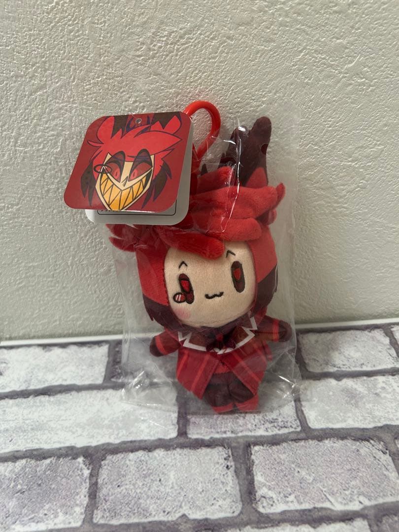 HAZBIN HOTEL おすわりマスコット アラスター ハズビンホテル - メルカリ