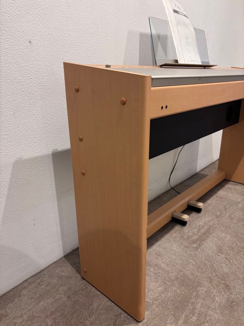 ☘️地域限定送料込⭐️美品⭐️ローランド⭐️Ｆ－１００デジタルピアノ⭐️メイプル木目88鍵