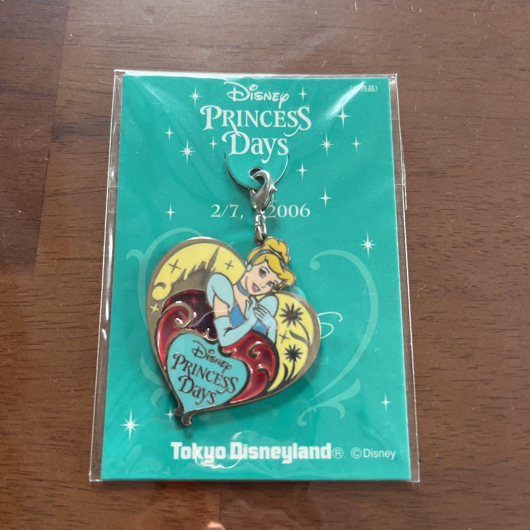 ディズニー リゾート ランド 非売品 プリンセス デイズ チャーム ベル